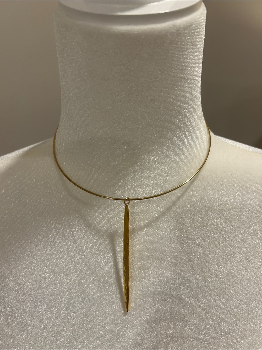 Hammered Gold Bar Choker Necklace